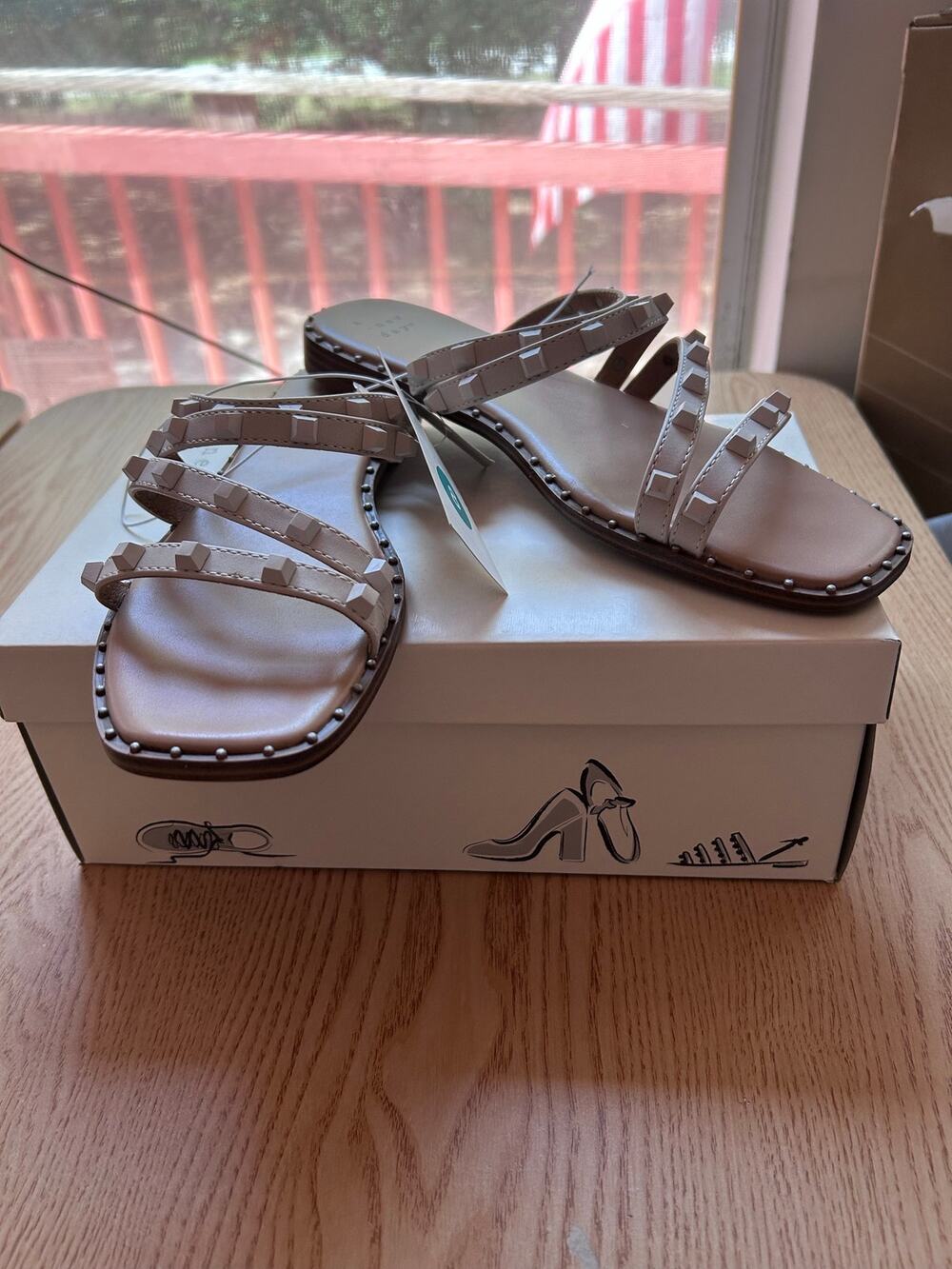 New Women's A New Day sandals Tan Beige size 8